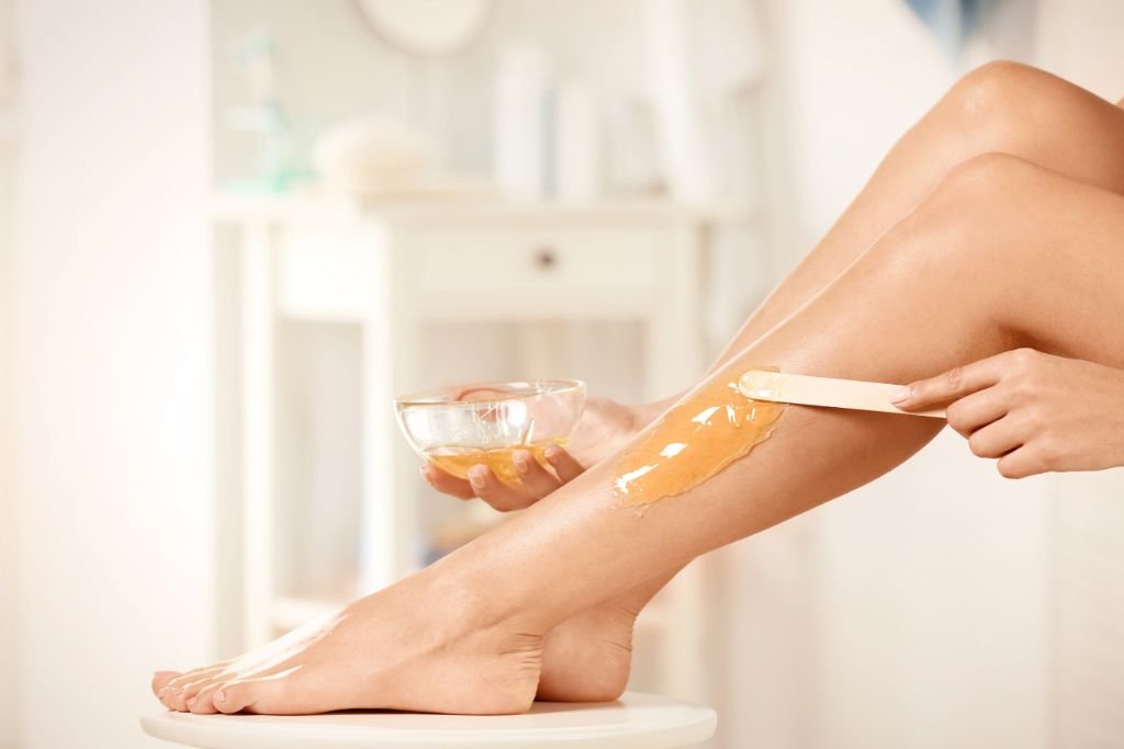 L'épilation au sucre : une méthode douce et naturelle pour dire adieu aux poils